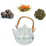 Вариант подарка №3: стеклянный чайник, связанный чай и Молочный улун