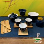 Набор посуды сине-золотой 7 предметов + чайные инструменты в чемодане (фарфор)